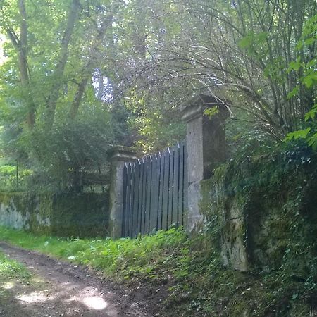 Mouly, Een Hemeltje Op Aarde Saint-Gervais-dʼAuvergne Exterior foto