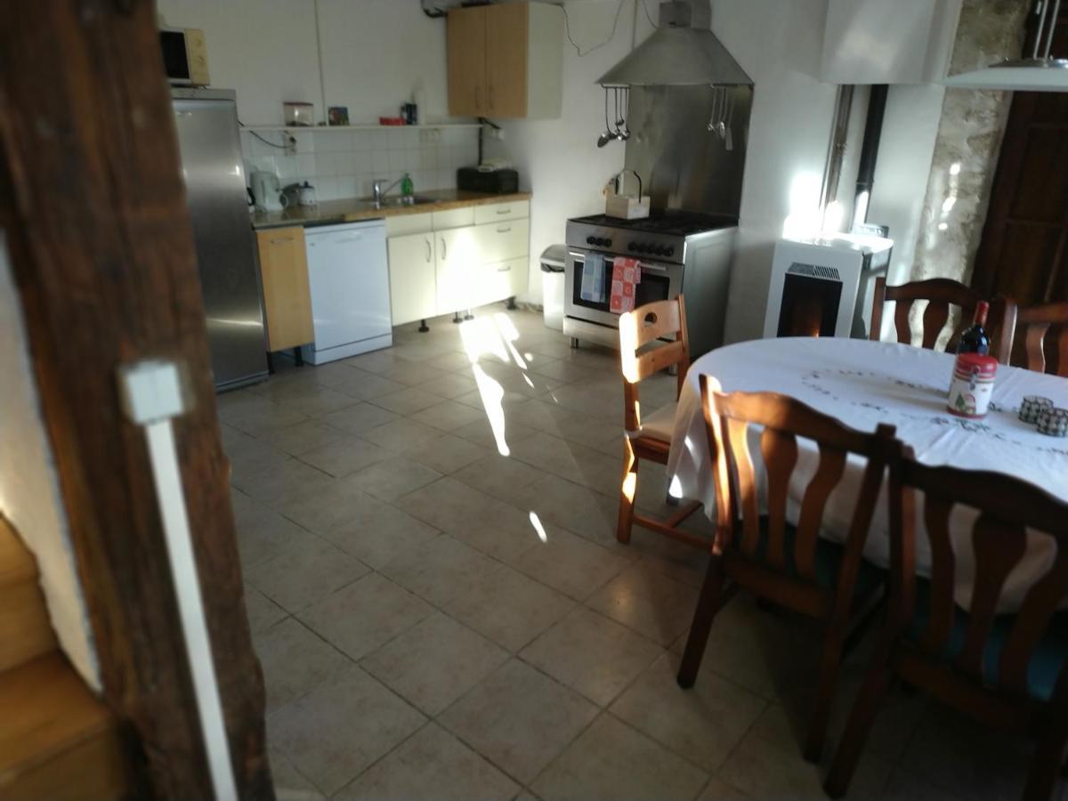 Mouly, Een Hemeltje Op Aarde Saint-Gervais-dʼAuvergne Exterior foto